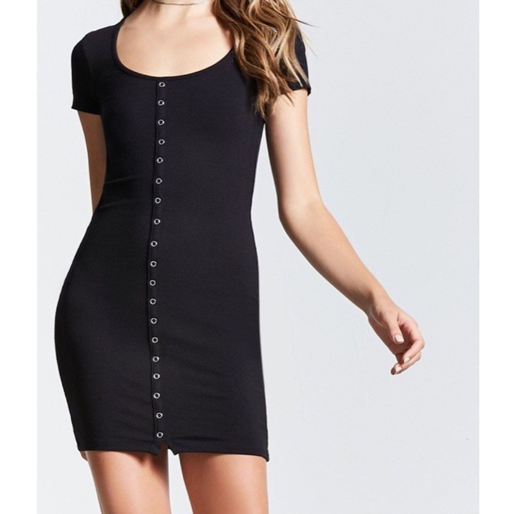 💠SALE🔥Forever 21 Ribbed Snap-Button Mini Dress💠